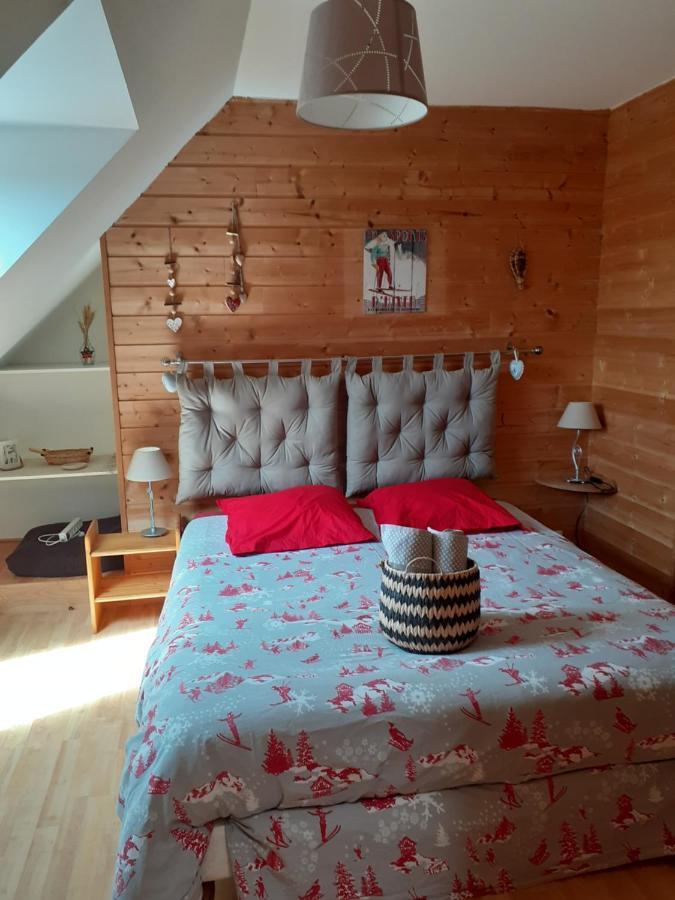 Ma Cabane Du Canada Combray Bagian luar foto